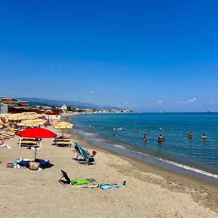 Appartamento Con Accesso Privato Spiaggia Savona Buitenkant foto