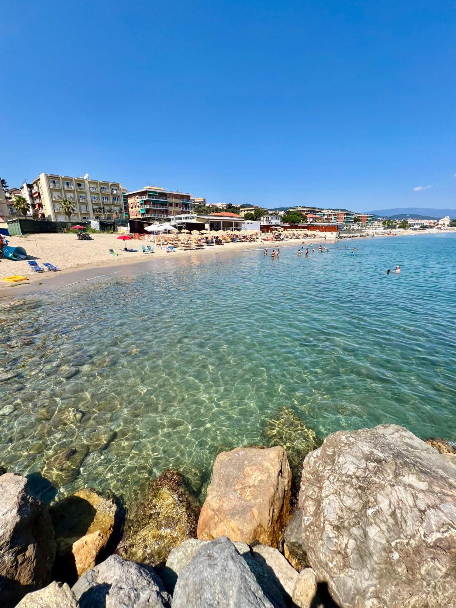 Appartamento Con Accesso Privato Spiaggia Savona Buitenkant foto